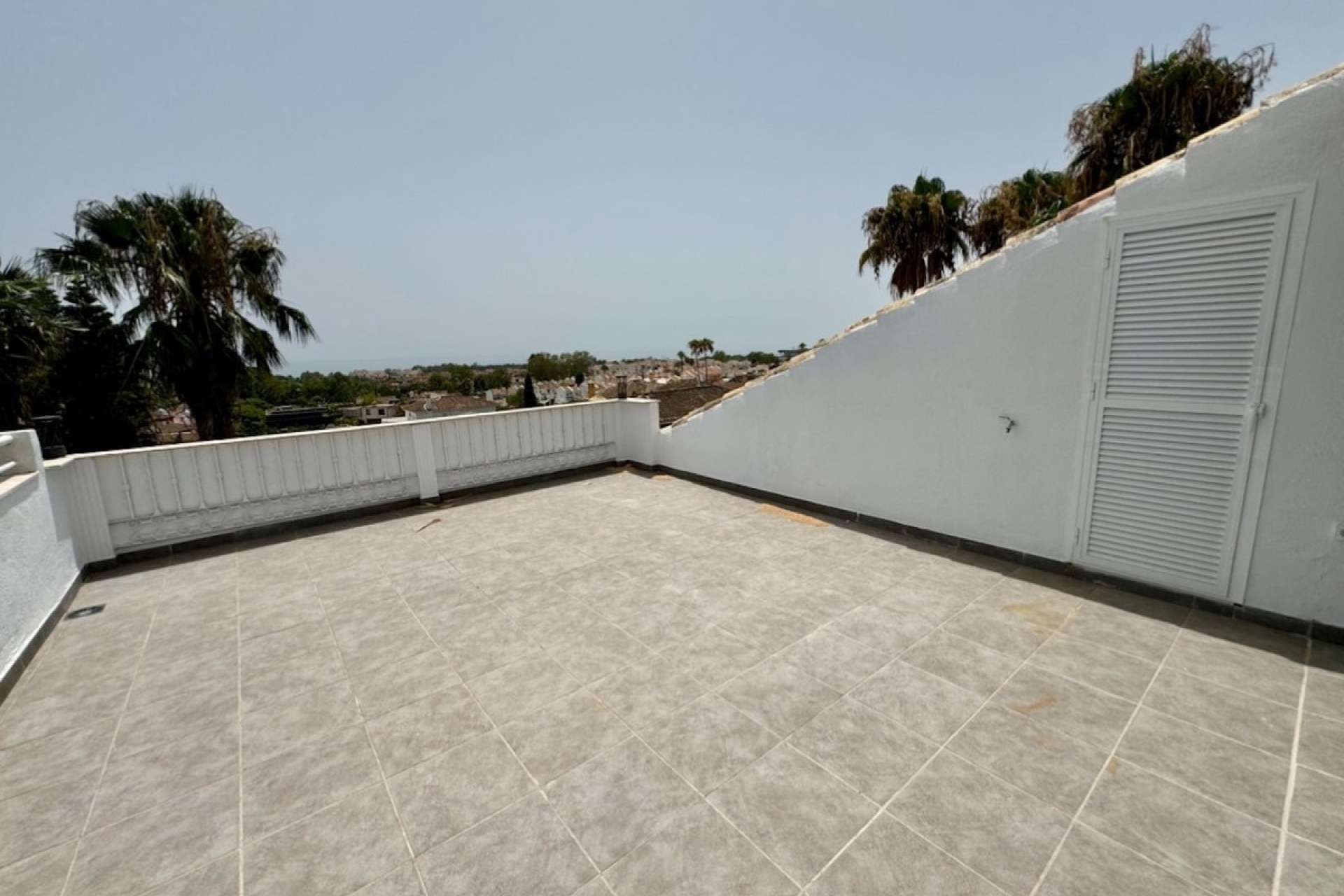 Wiederverkauf - apartment - Estepona - Atalaya