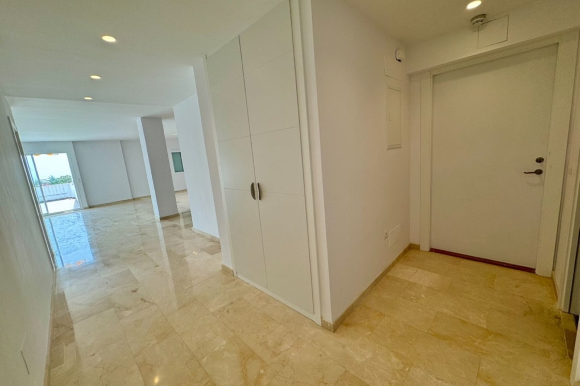 Wiederverkauf - apartment - Estepona - Atalaya