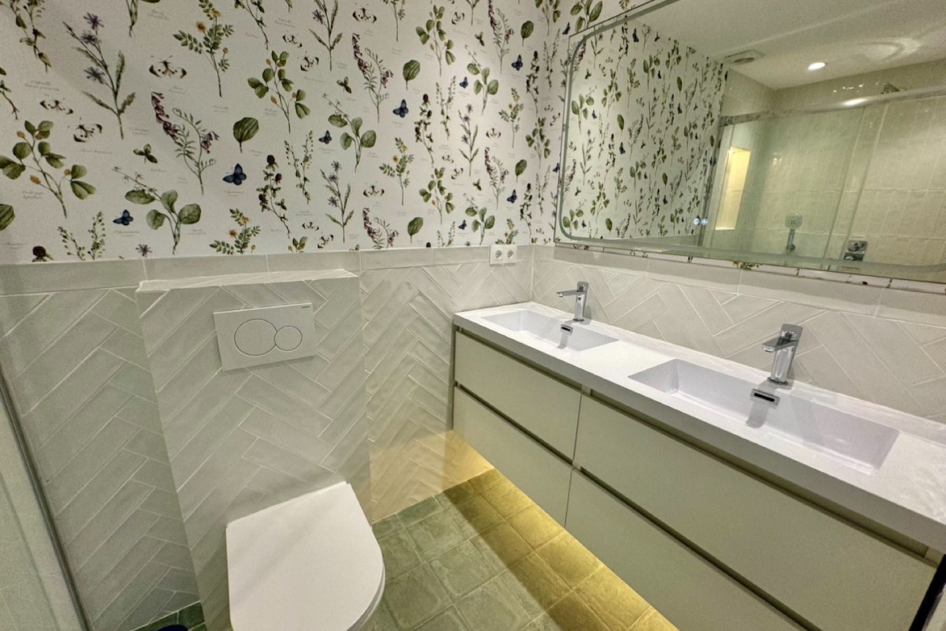 Wiederverkauf - apartment - Estepona - Atalaya