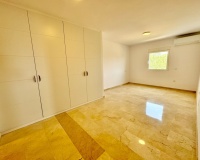 Wiederverkauf - apartment - Estepona - Atalaya