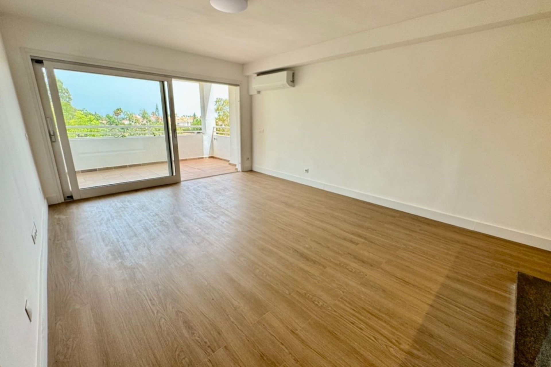 Wiederverkauf - apartment - Estepona - Atalaya