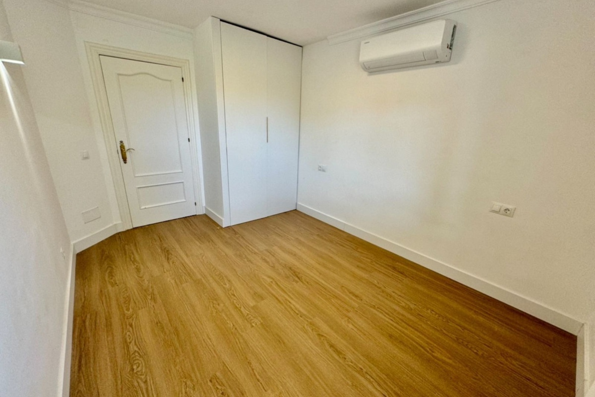 Wiederverkauf - apartment - Estepona - Atalaya