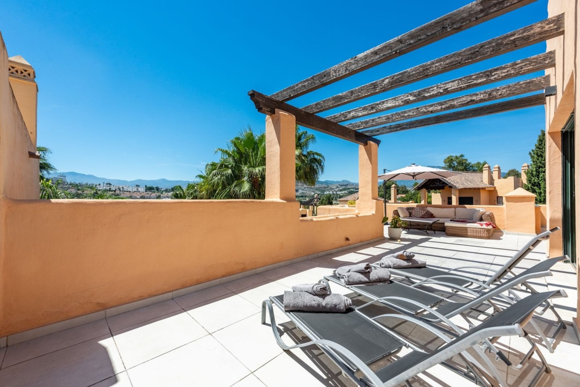 Wiederverkauf - apartment - Estepona - Atalaya