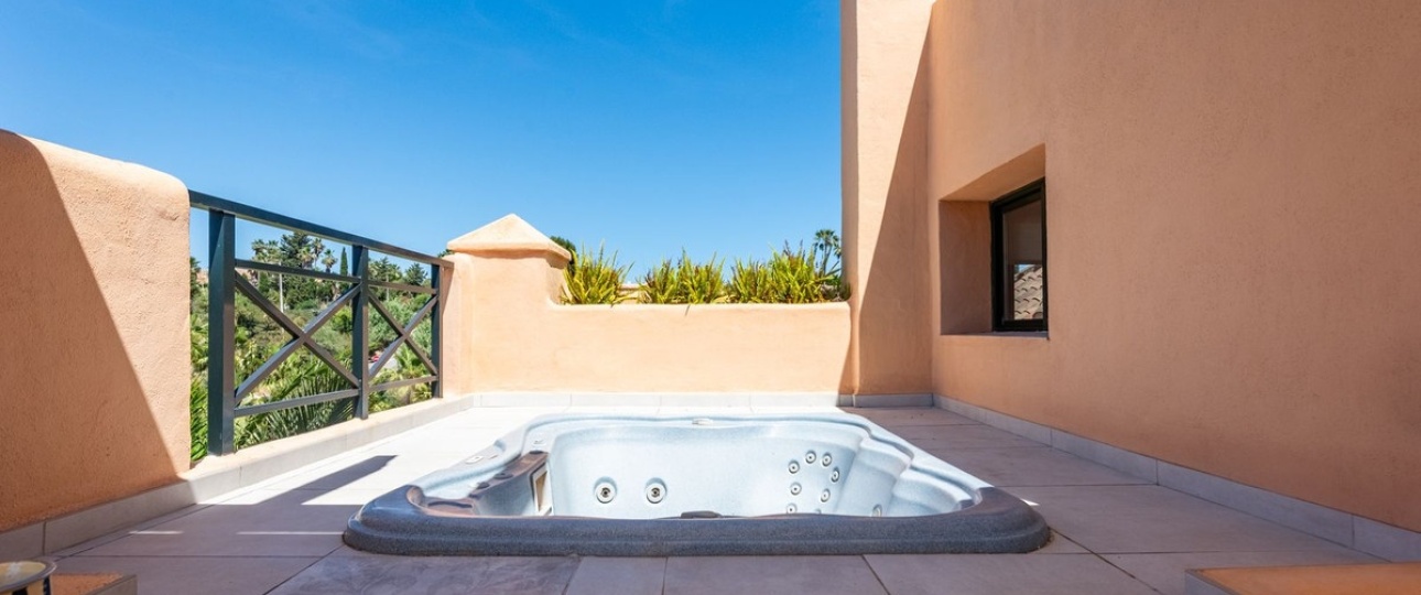 Wiederverkauf - apartment - Estepona - Atalaya