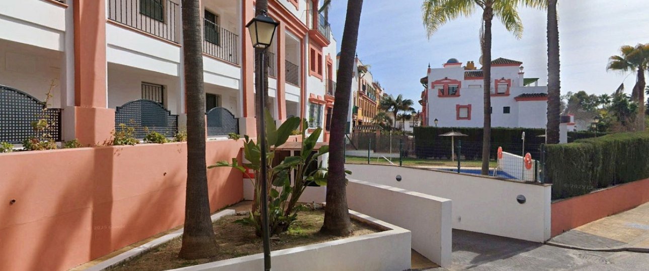 Wiederverkauf - apartment - Estepona - Atalaya