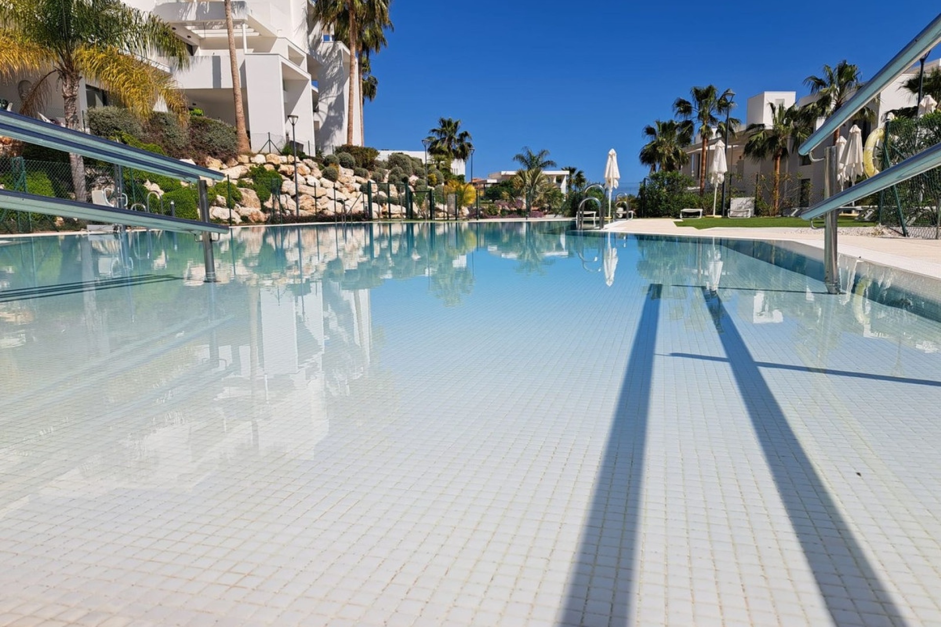 Wiederverkauf - apartment - Estepona - Atalaya