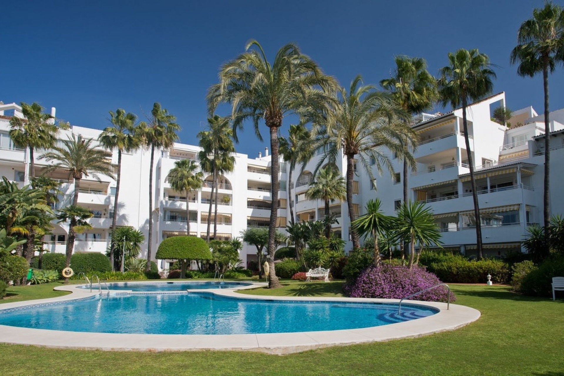 Wiederverkauf - apartment - Estepona - Atalaya
