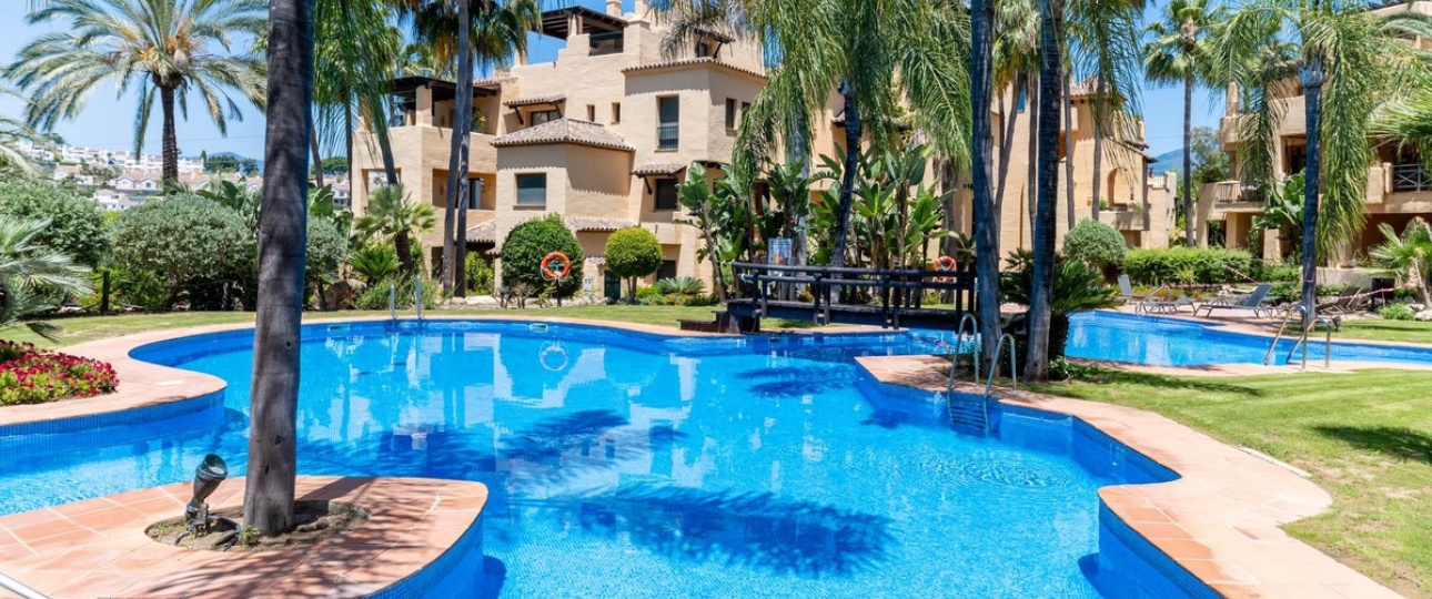 Wiederverkauf - apartment - Estepona - Atalaya