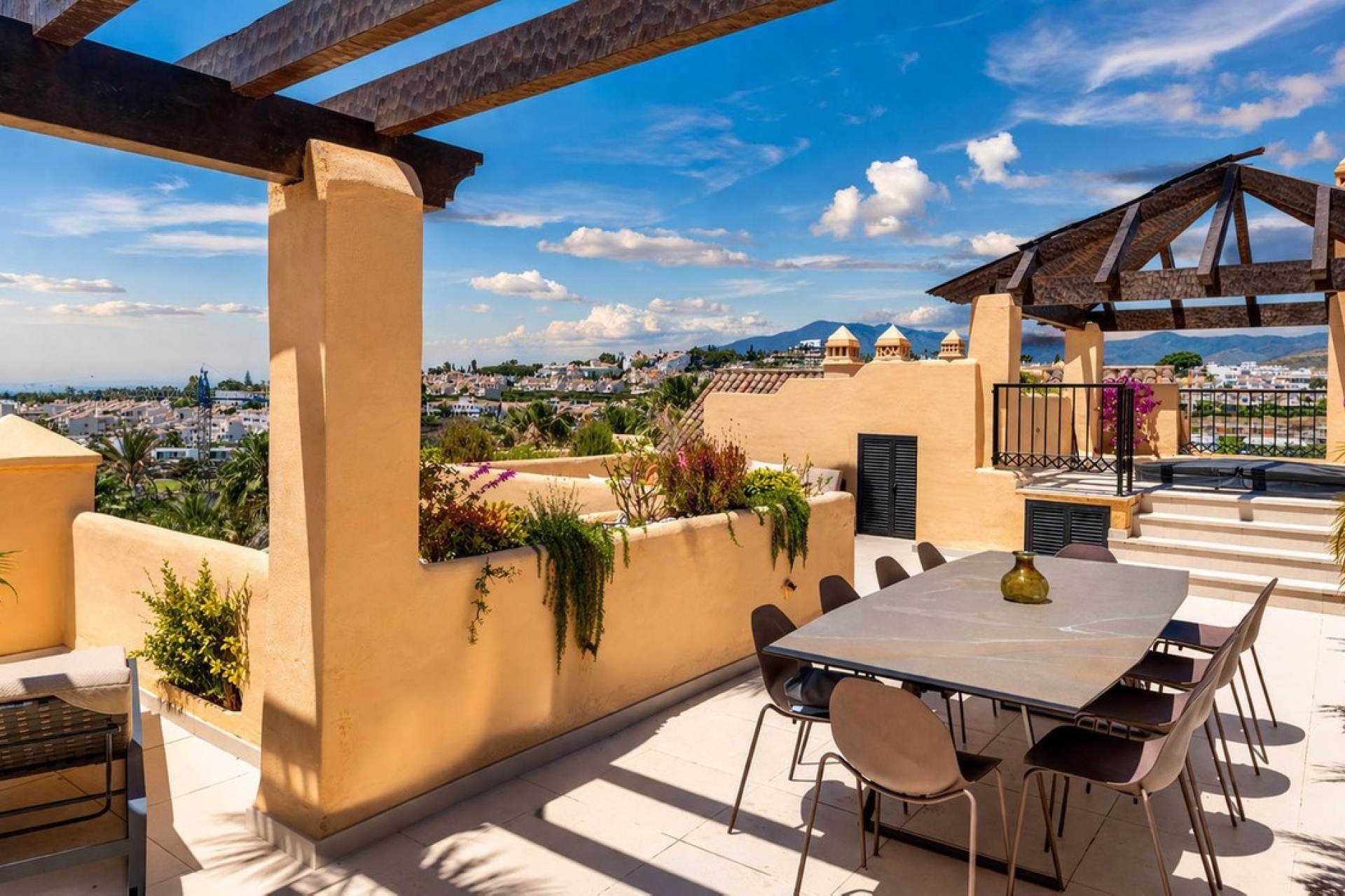 Wiederverkauf - apartment - Estepona - Atalaya