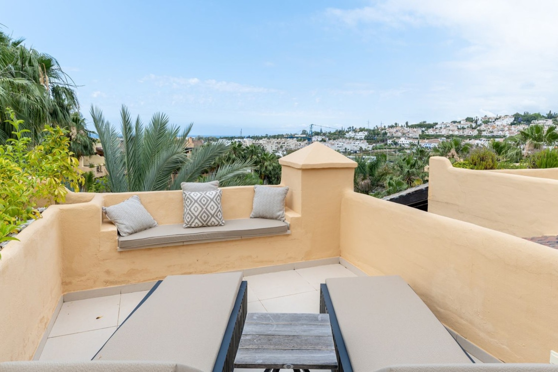 Wiederverkauf - apartment - Estepona - Atalaya