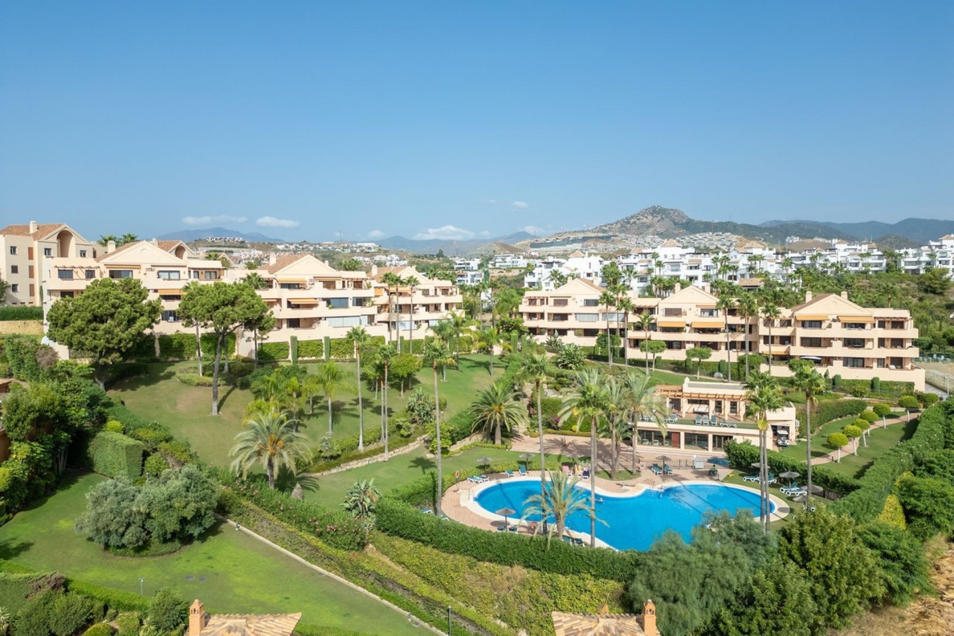 Wiederverkauf - apartment - Estepona - Atalaya