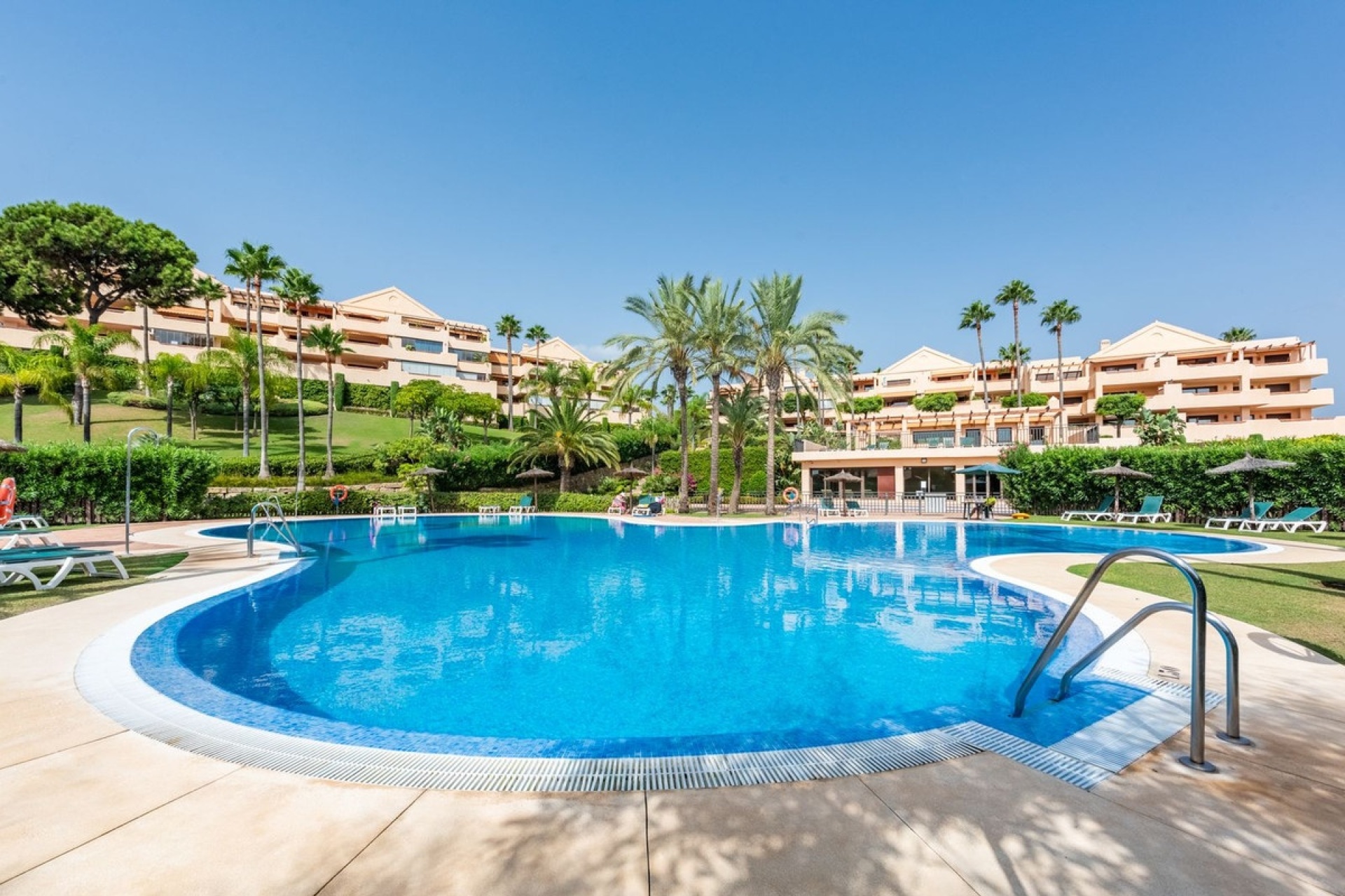 Wiederverkauf - apartment - Estepona - Atalaya