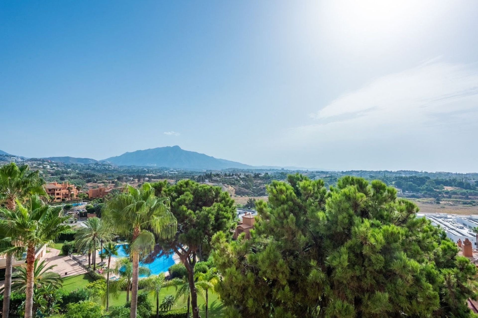 Wiederverkauf - apartment - Estepona - Atalaya