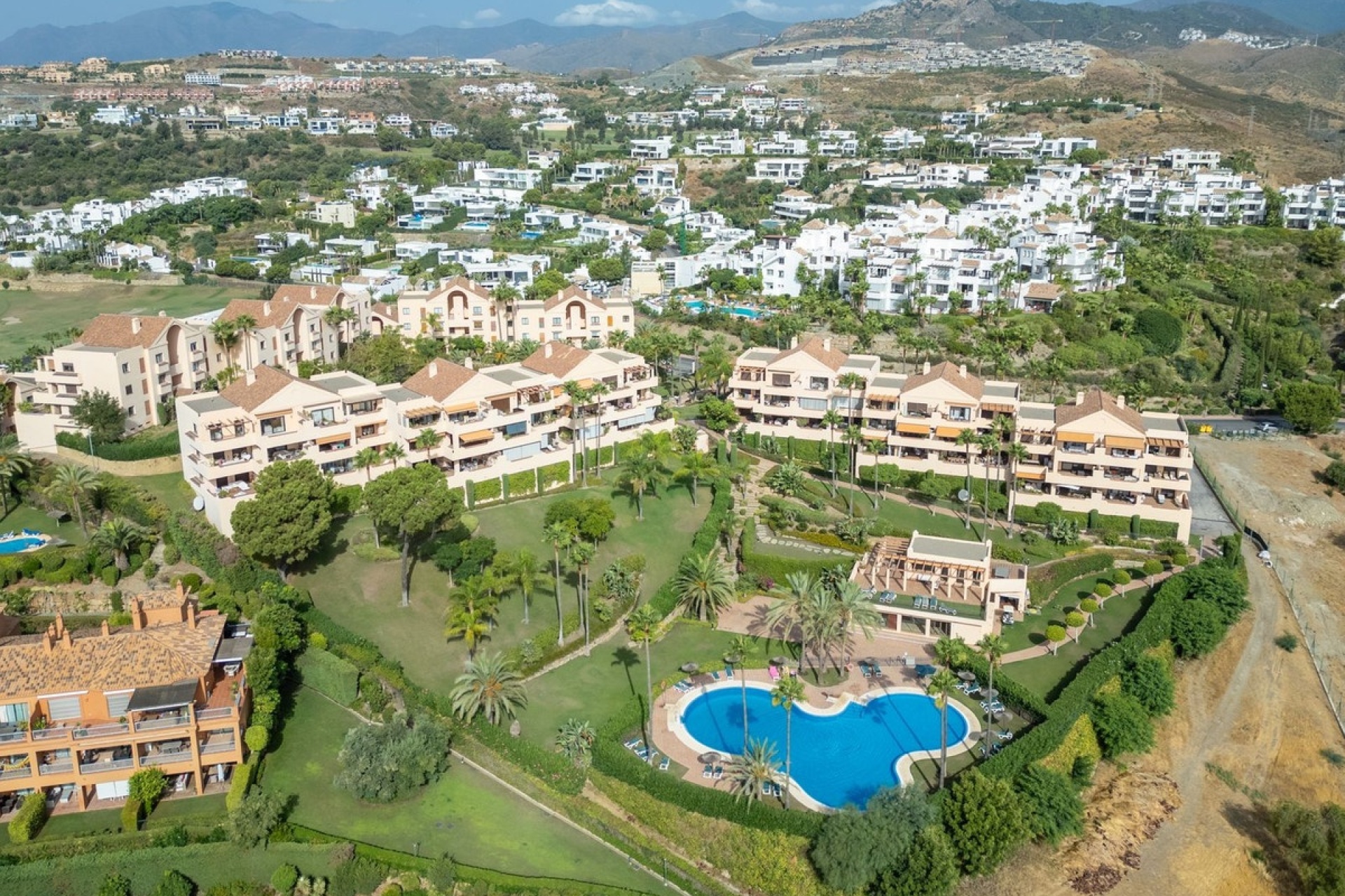 Wiederverkauf - apartment - Estepona - Atalaya