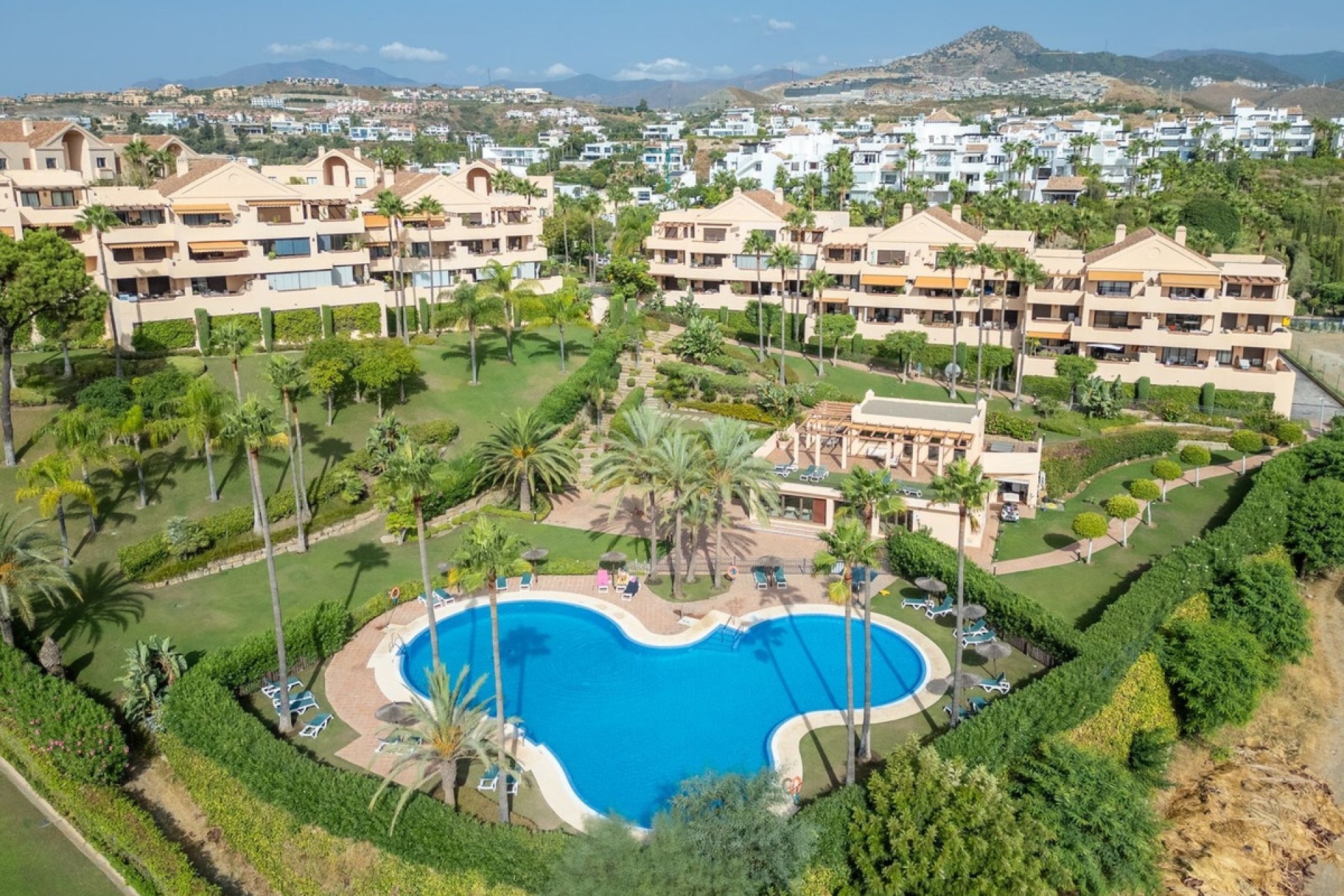 Wiederverkauf - apartment - Estepona - Atalaya