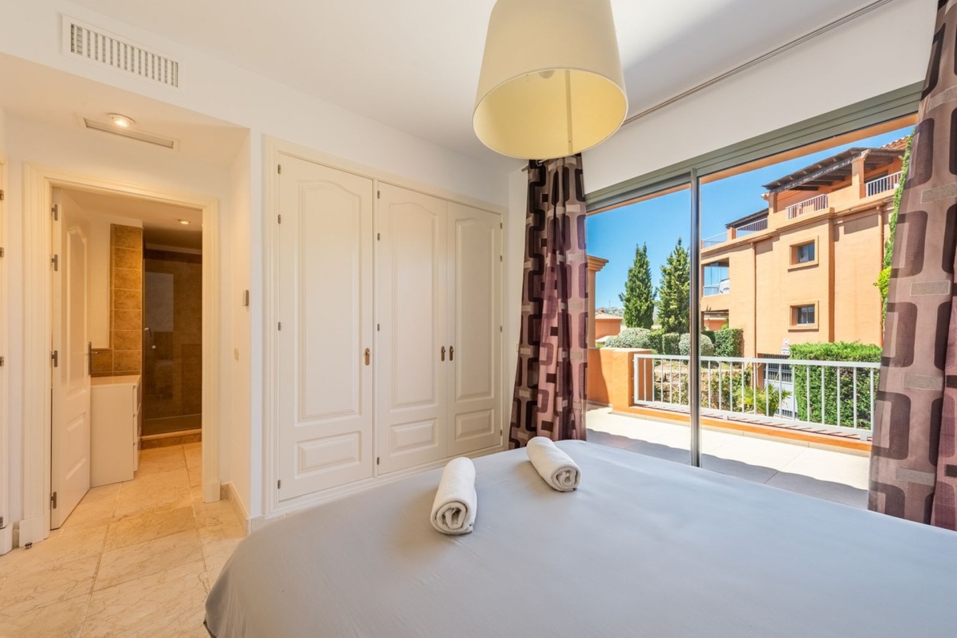 Wiederverkauf - apartment - Estepona - Atalaya