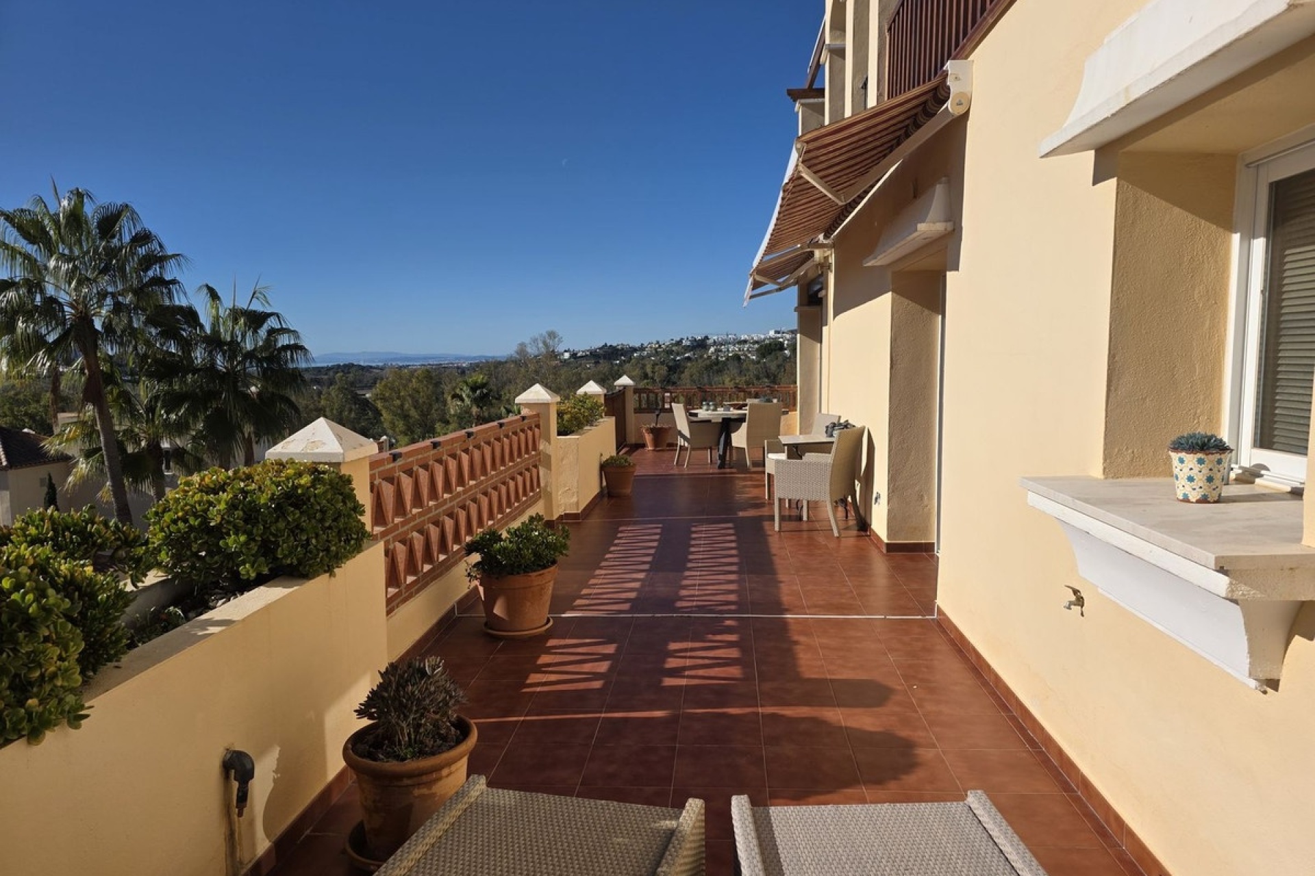 Wiederverkauf - apartment - Estepona - Atalaya