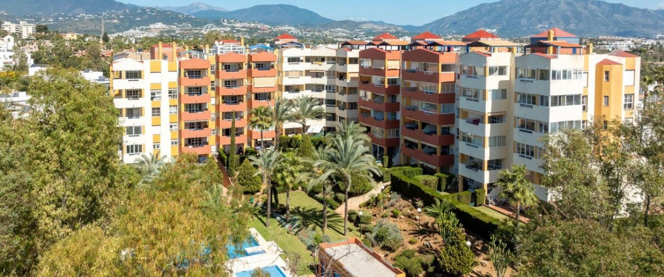 Wiederverkauf - apartment - Estepona - Atalaya