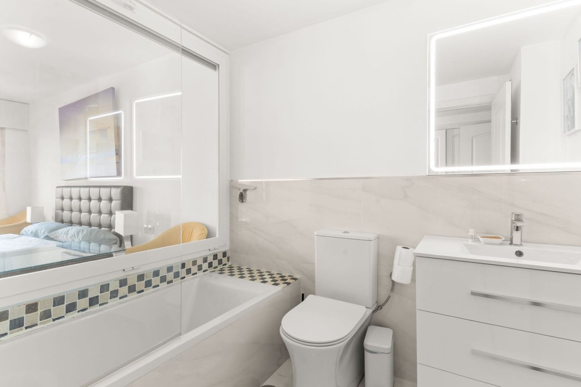 Wiederverkauf - apartment - Estepona - Atalaya