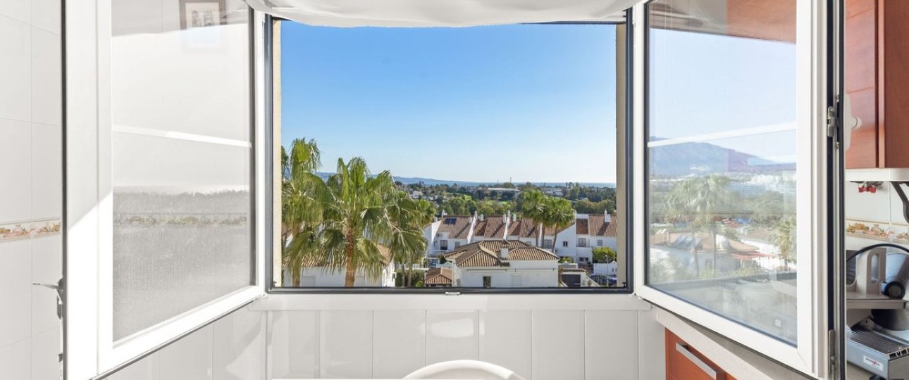 Wiederverkauf - apartment - Estepona - Atalaya