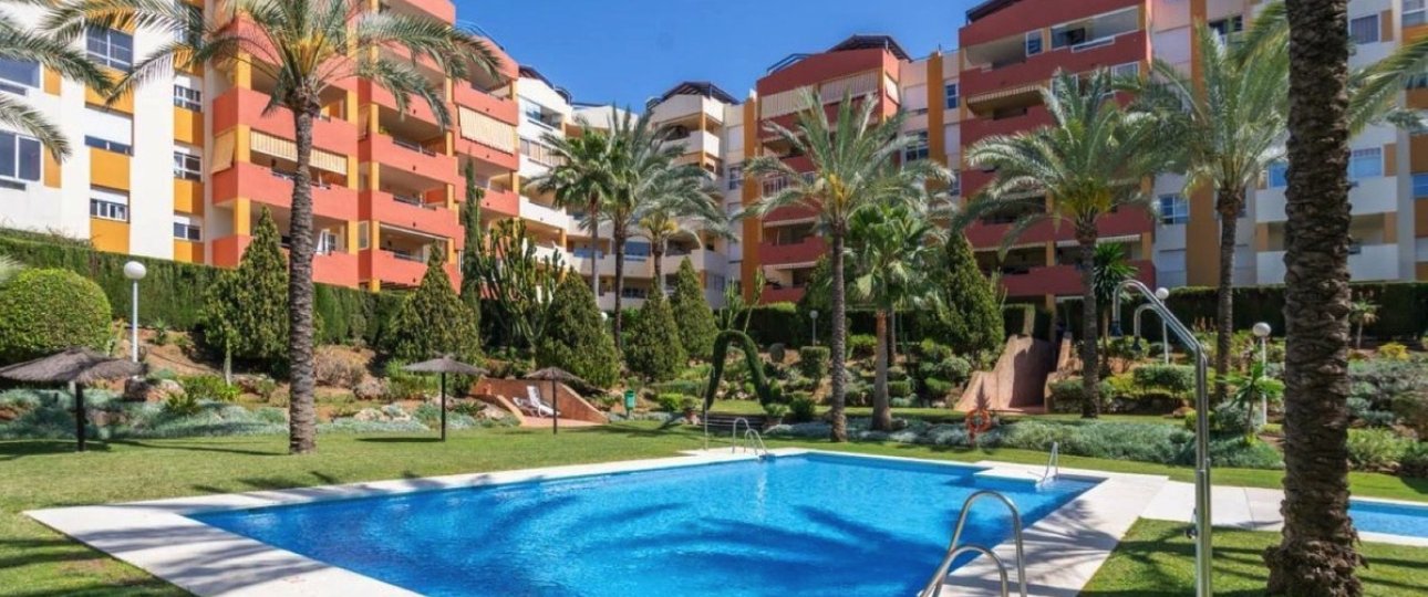 Wiederverkauf - apartment - Estepona - Atalaya