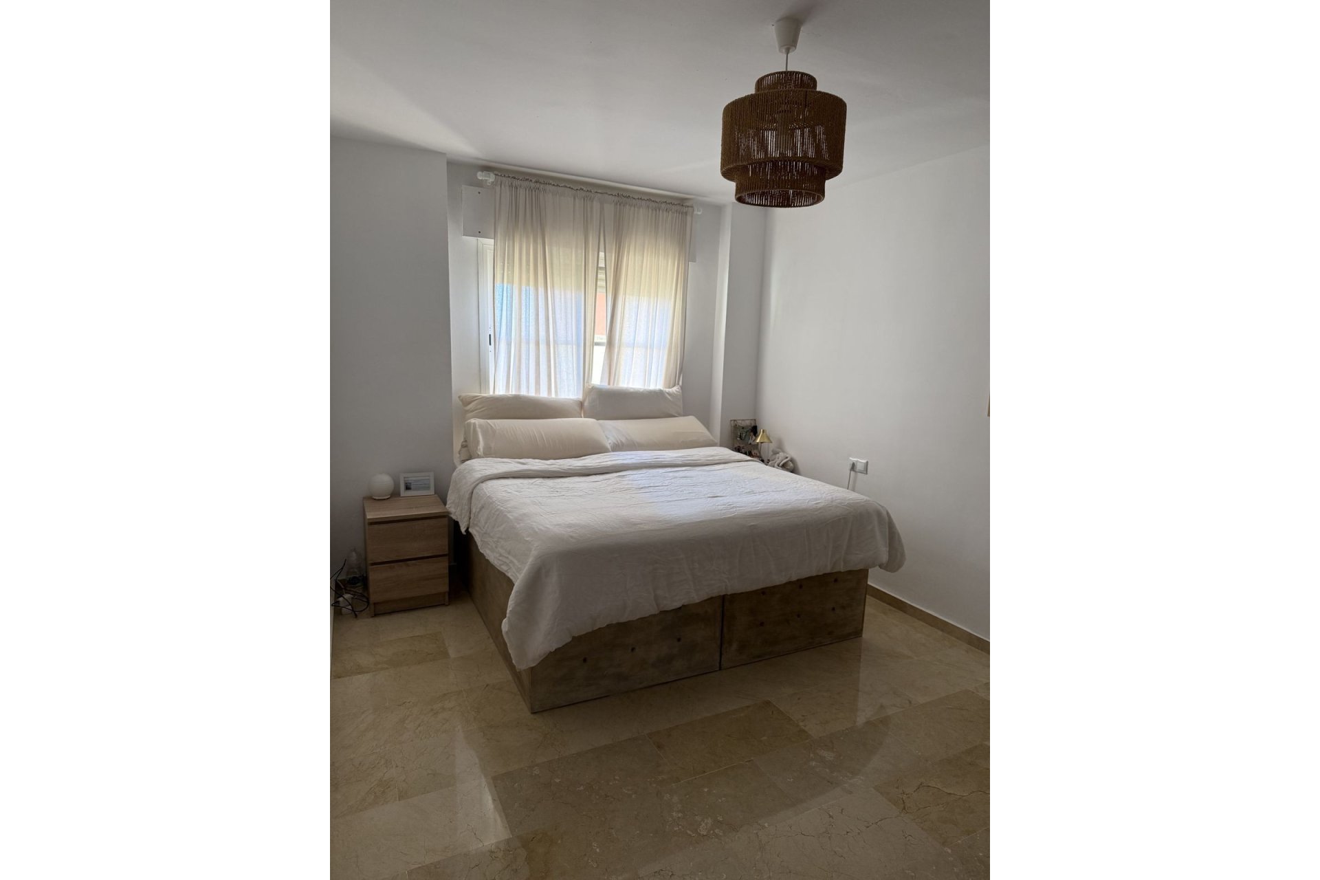 Wiederverkauf - apartment - Estepona - Atalaya
