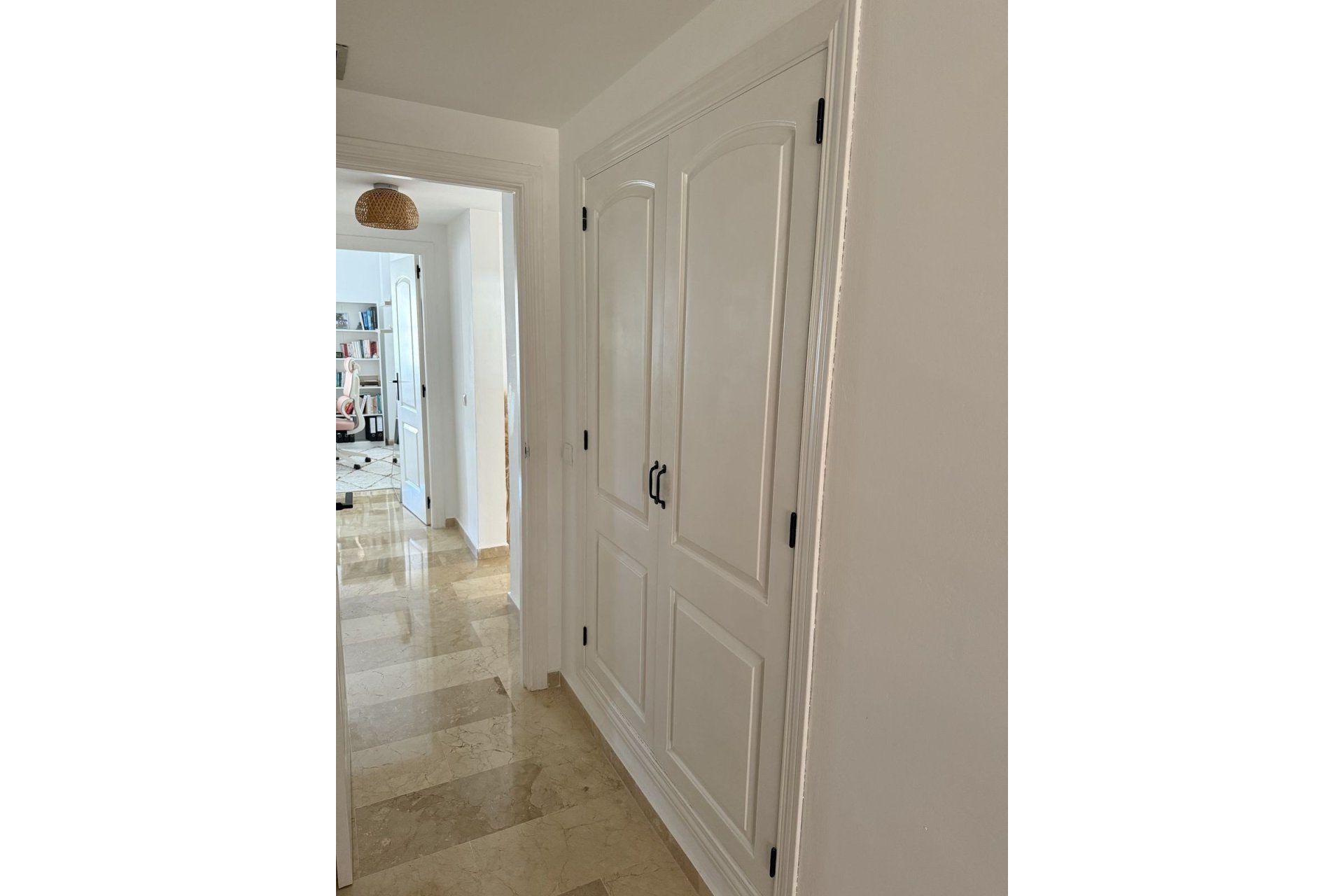 Wiederverkauf - apartment - Estepona - Atalaya