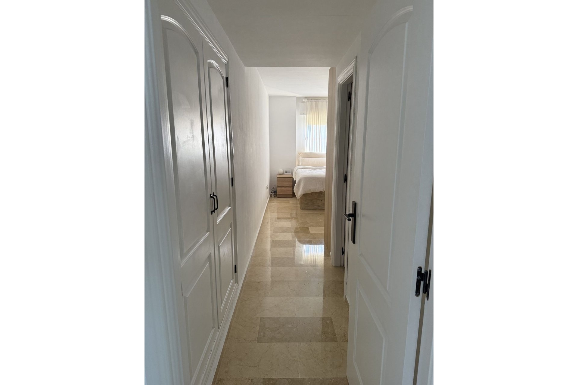 Wiederverkauf - apartment - Estepona - Atalaya