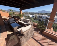 Wiederverkauf - apartment - Estepona - Atalaya