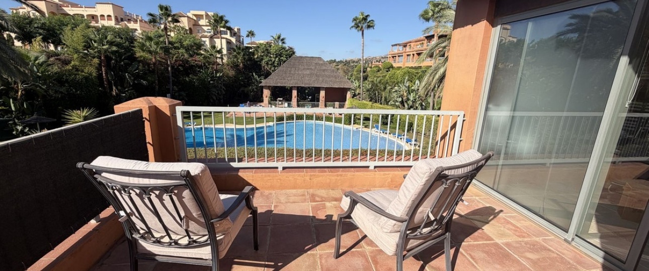 Wiederverkauf - apartment - Estepona - Atalaya