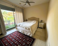 Wiederverkauf - apartment - Estepona - Atalaya