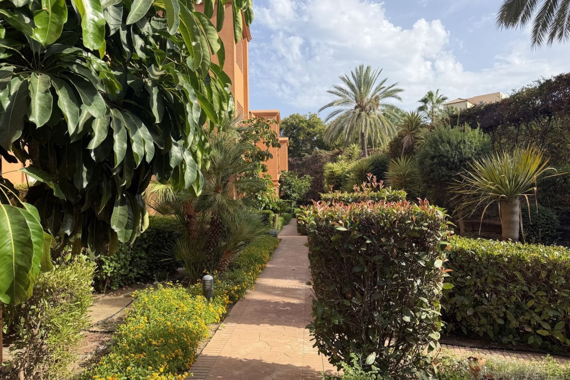 Wiederverkauf - apartment - Estepona - Atalaya
