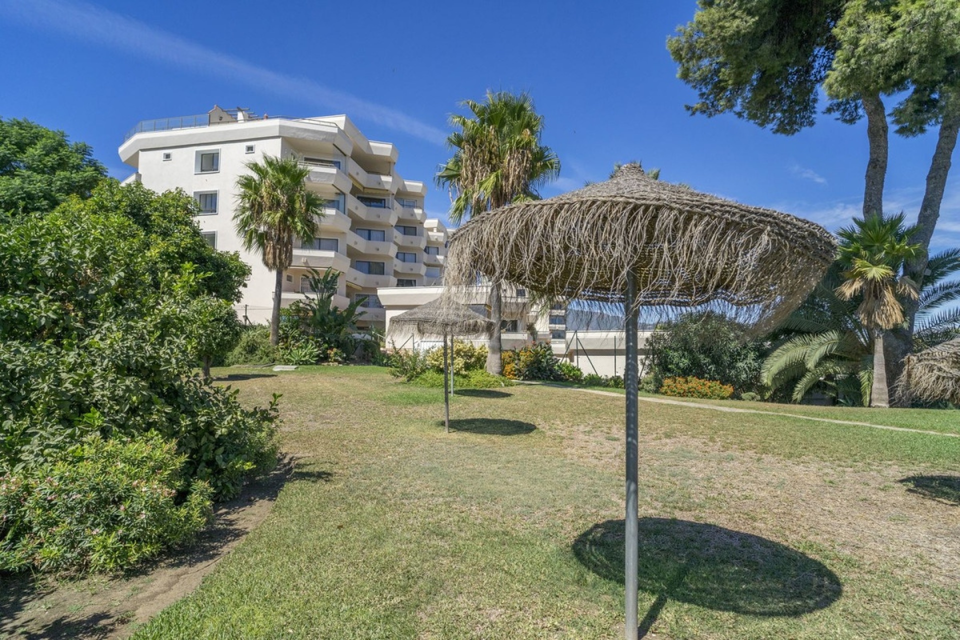 Wiederverkauf - apartment - Estepona - Atalaya