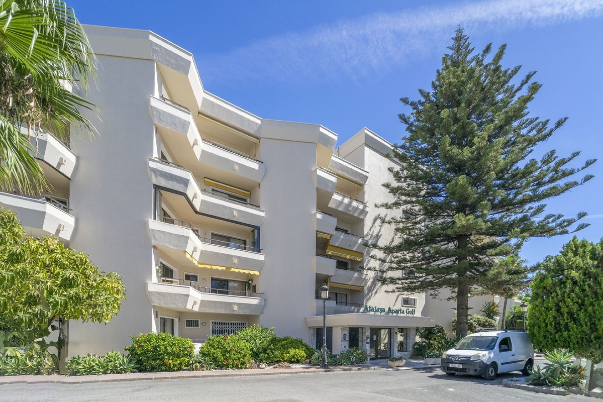Wiederverkauf - apartment - Estepona - Atalaya