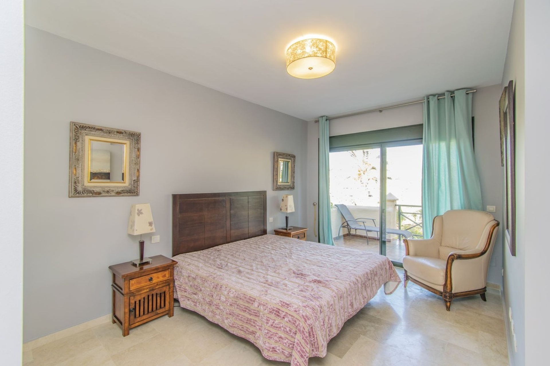 Wiederverkauf - apartment - Estepona - Atalaya