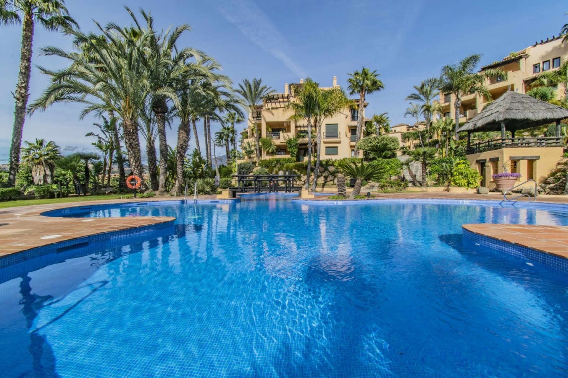 Wiederverkauf - apartment - Estepona - Atalaya
