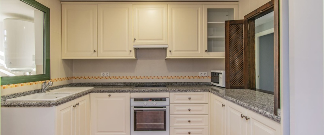 Wiederverkauf - apartment - Estepona - Atalaya