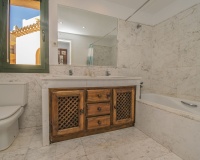 Wiederverkauf - apartment - Estepona - Atalaya