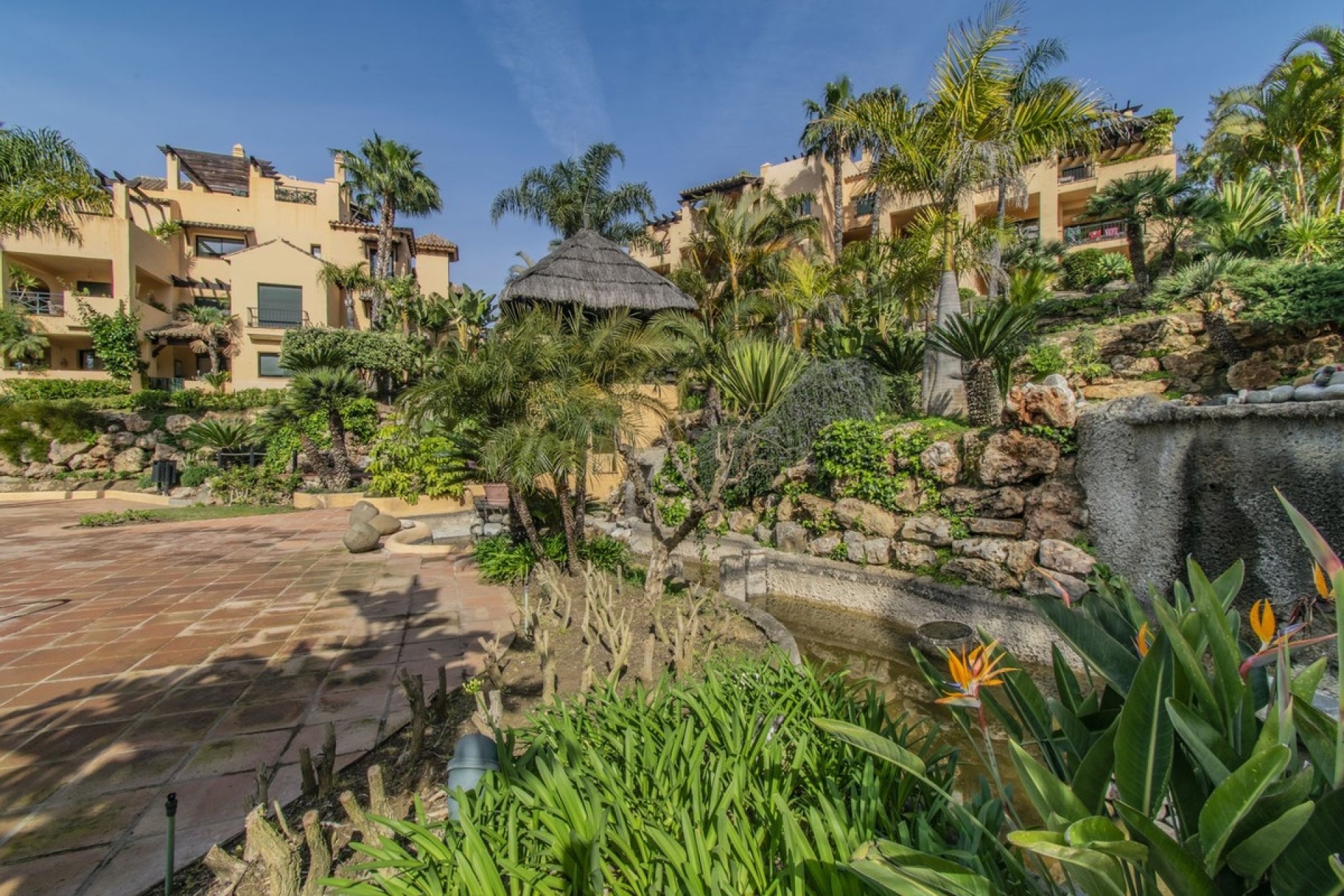 Wiederverkauf - apartment - Estepona - Atalaya