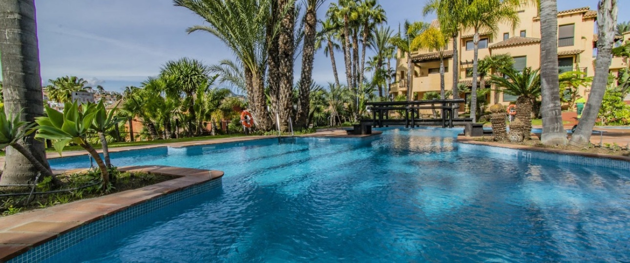 Wiederverkauf - apartment - Estepona - Atalaya