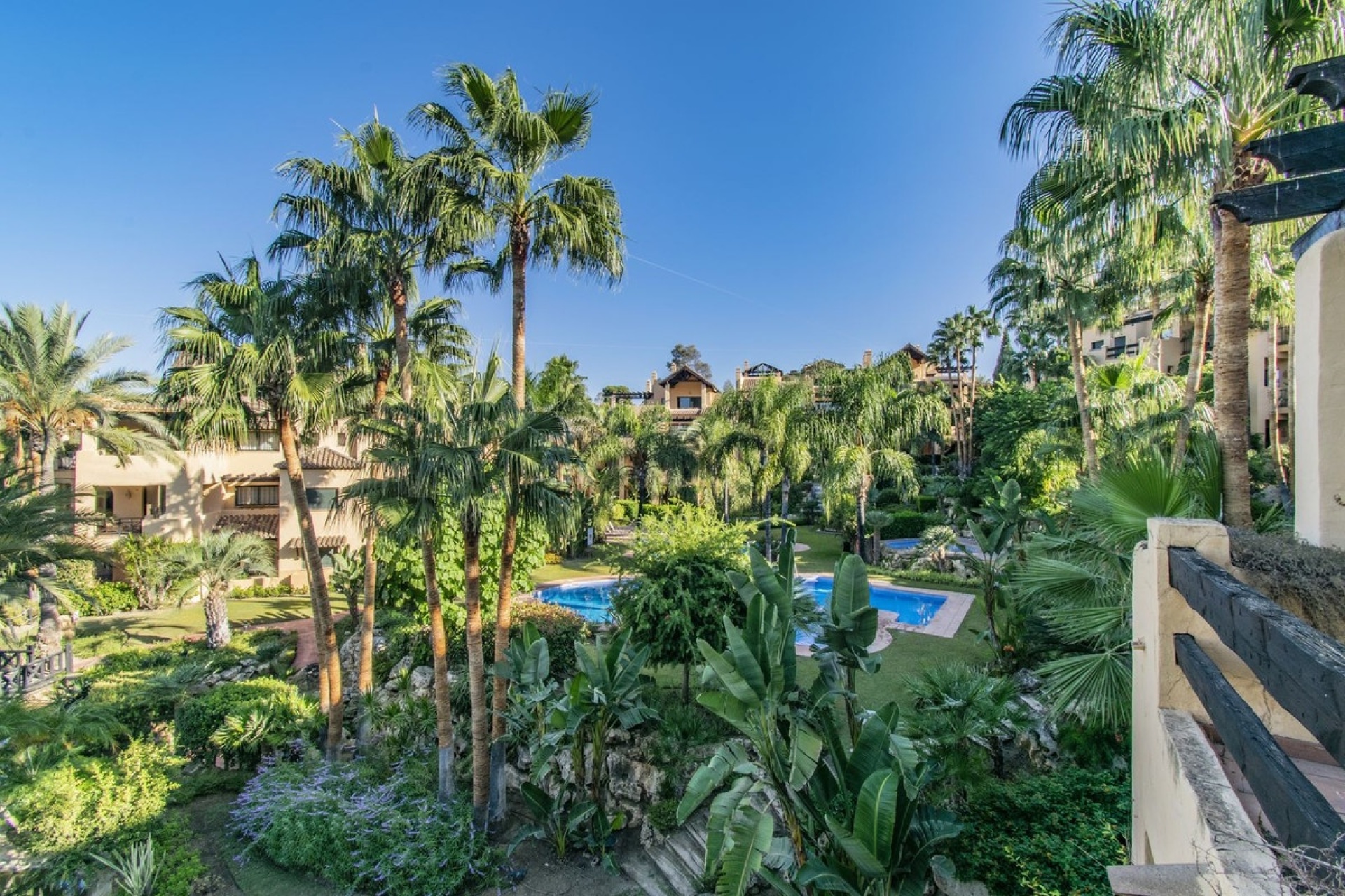 Wiederverkauf - apartment - Estepona - Atalaya
