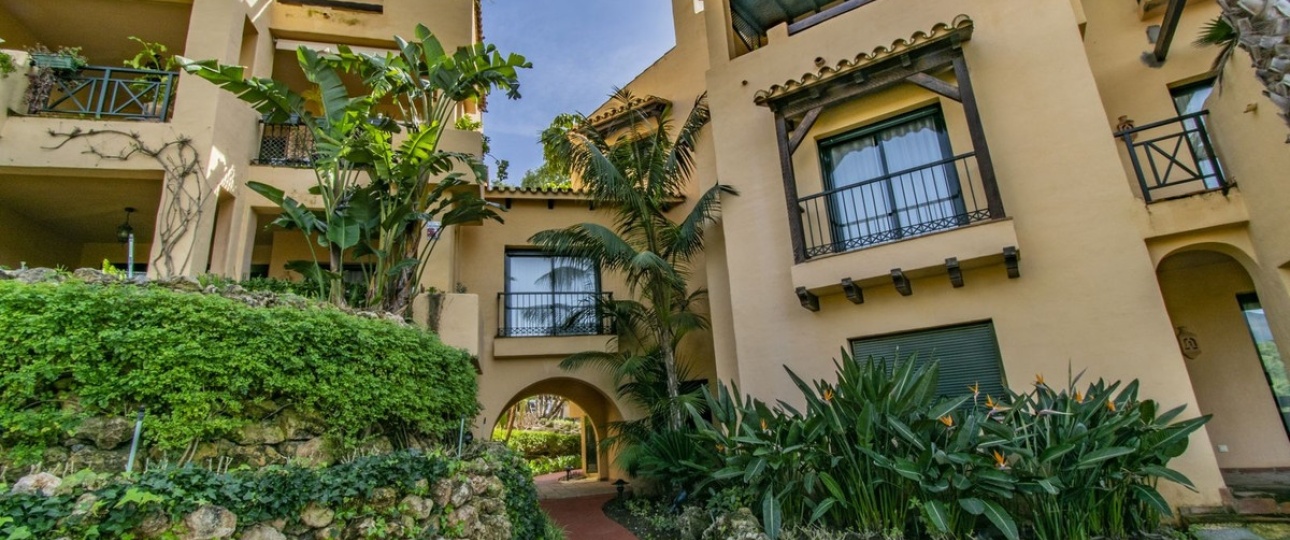 Wiederverkauf - apartment - Estepona - Atalaya