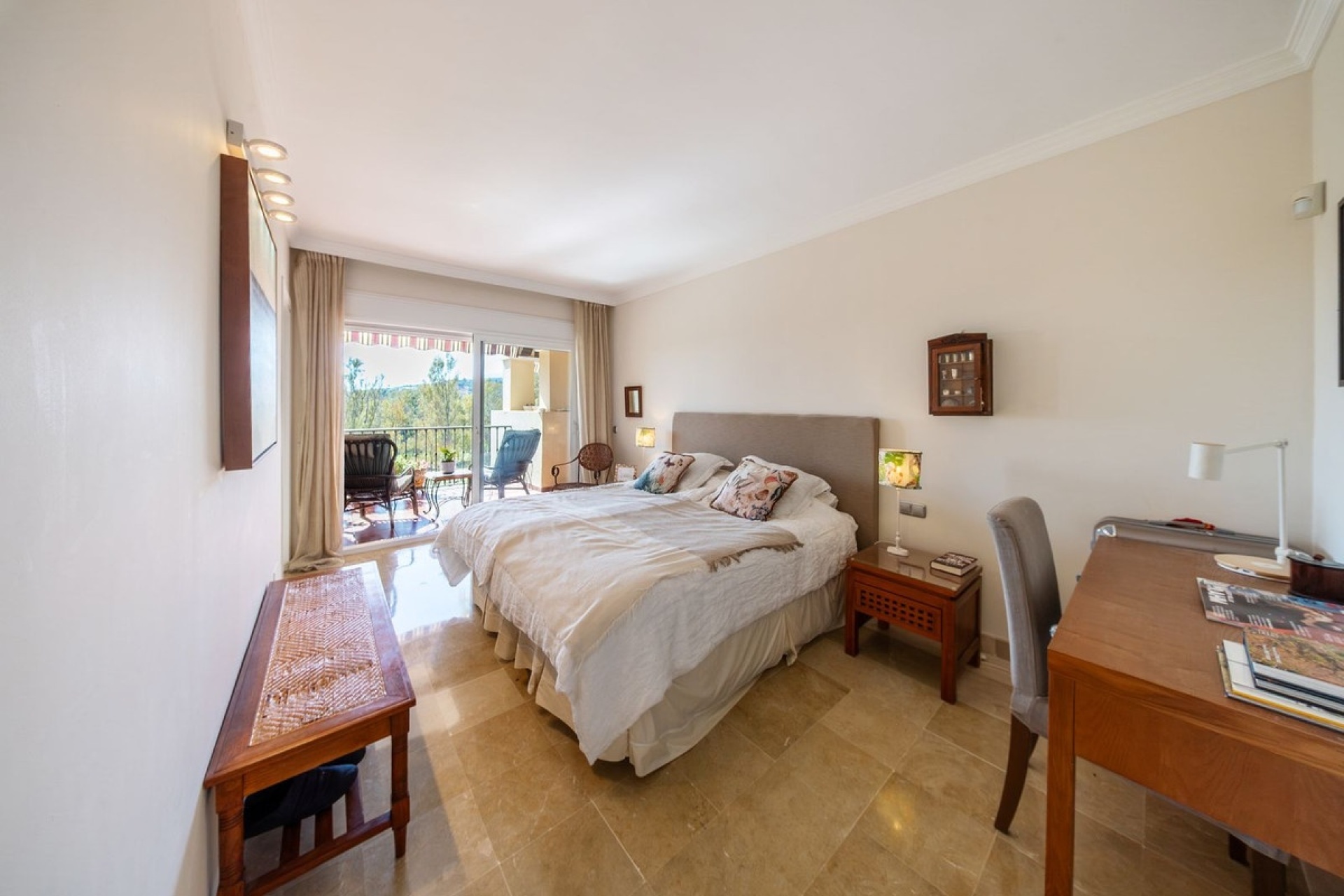 Wiederverkauf - apartment - Estepona - Atalaya