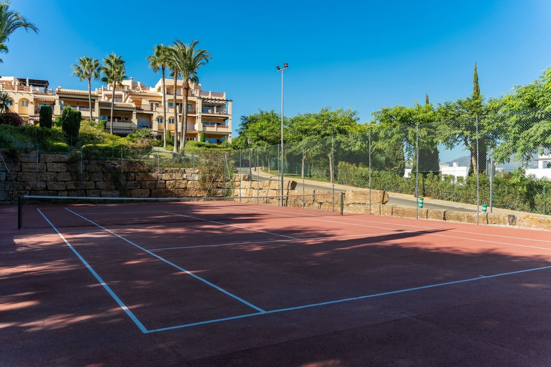 Wiederverkauf - apartment - Estepona - Atalaya