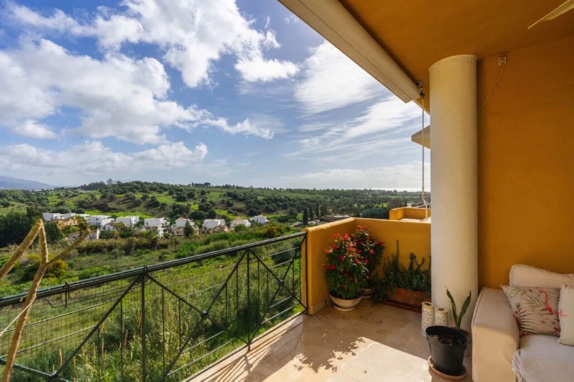 Wiederverkauf - apartment - Estepona - Bel Air