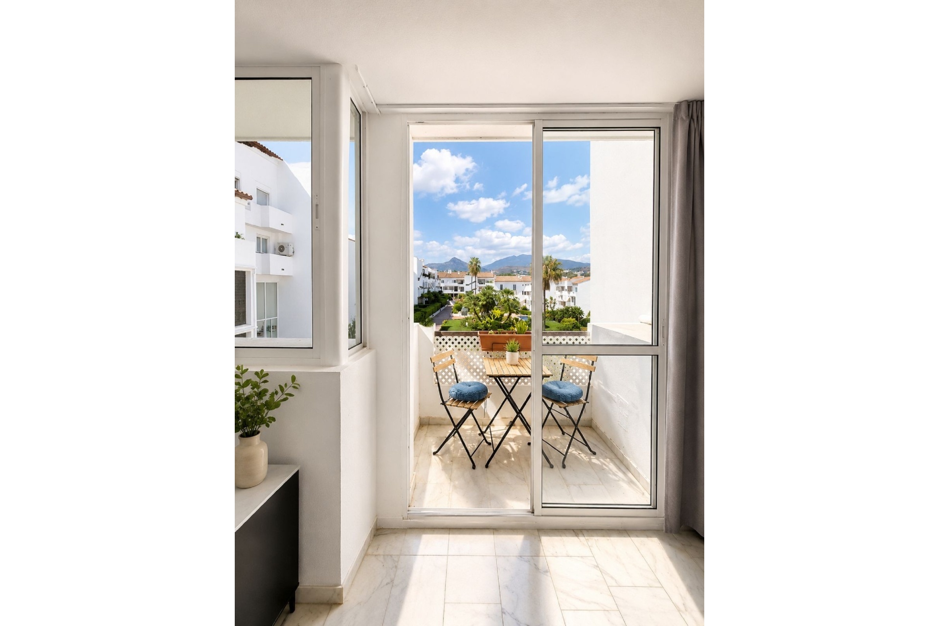 Wiederverkauf - apartment - Estepona - Bel Air