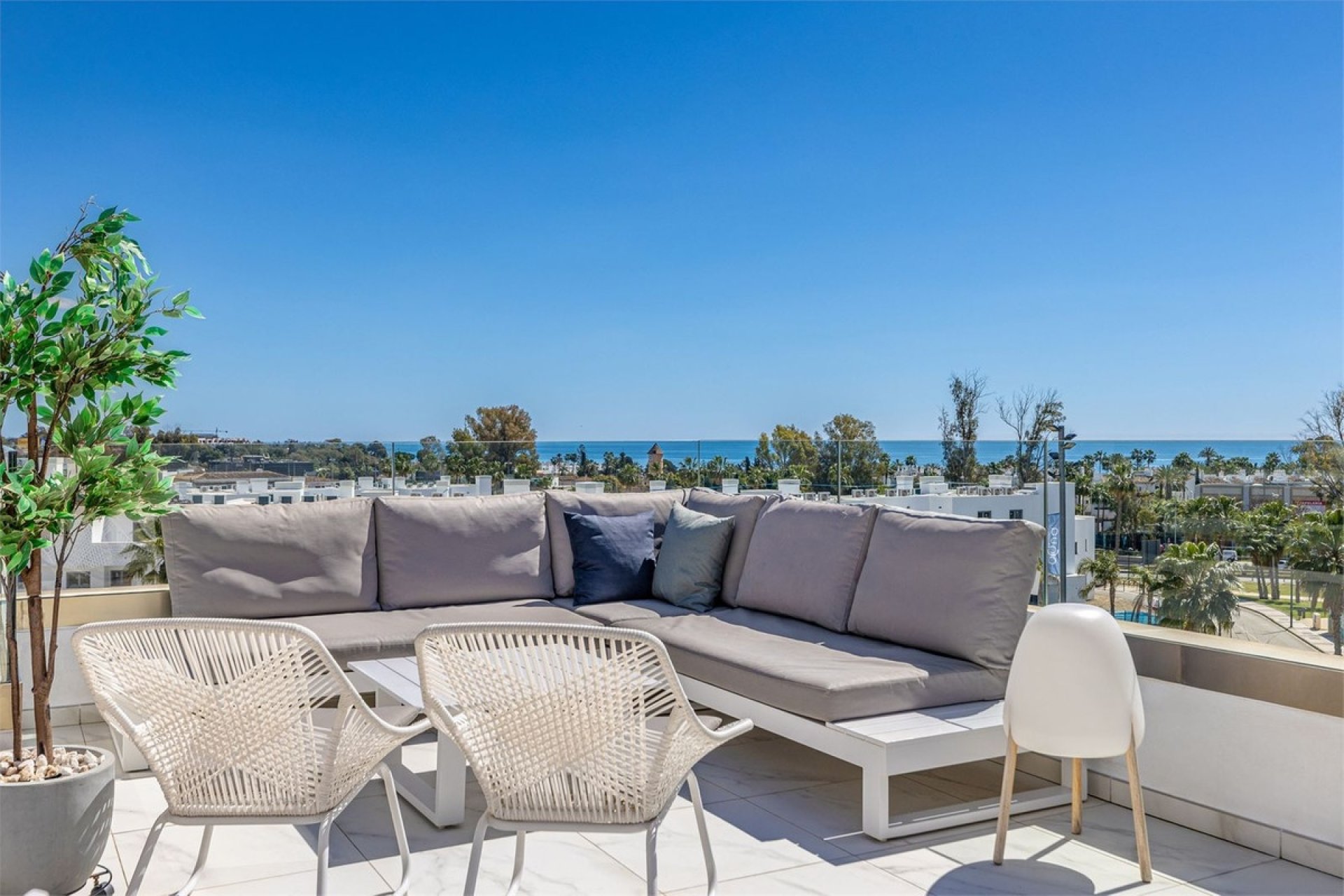 Wiederverkauf - apartment - Estepona - Bel Air
