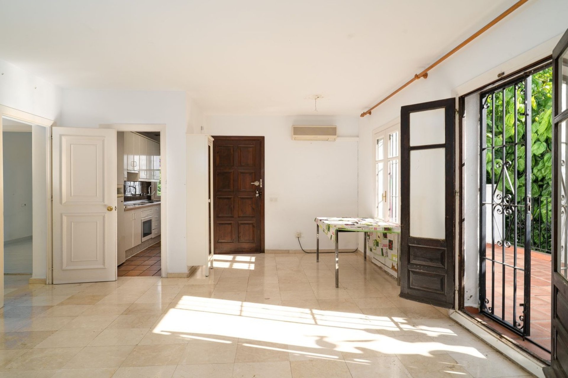 Wiederverkauf - apartment - Estepona - Benamara