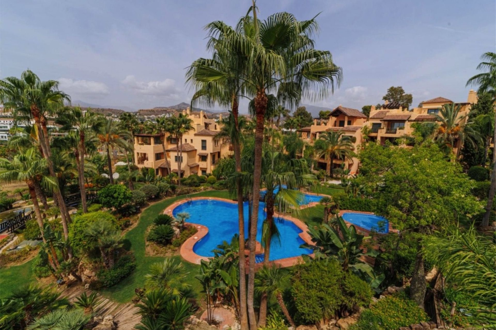 Wiederverkauf - apartment - Estepona - Benamara