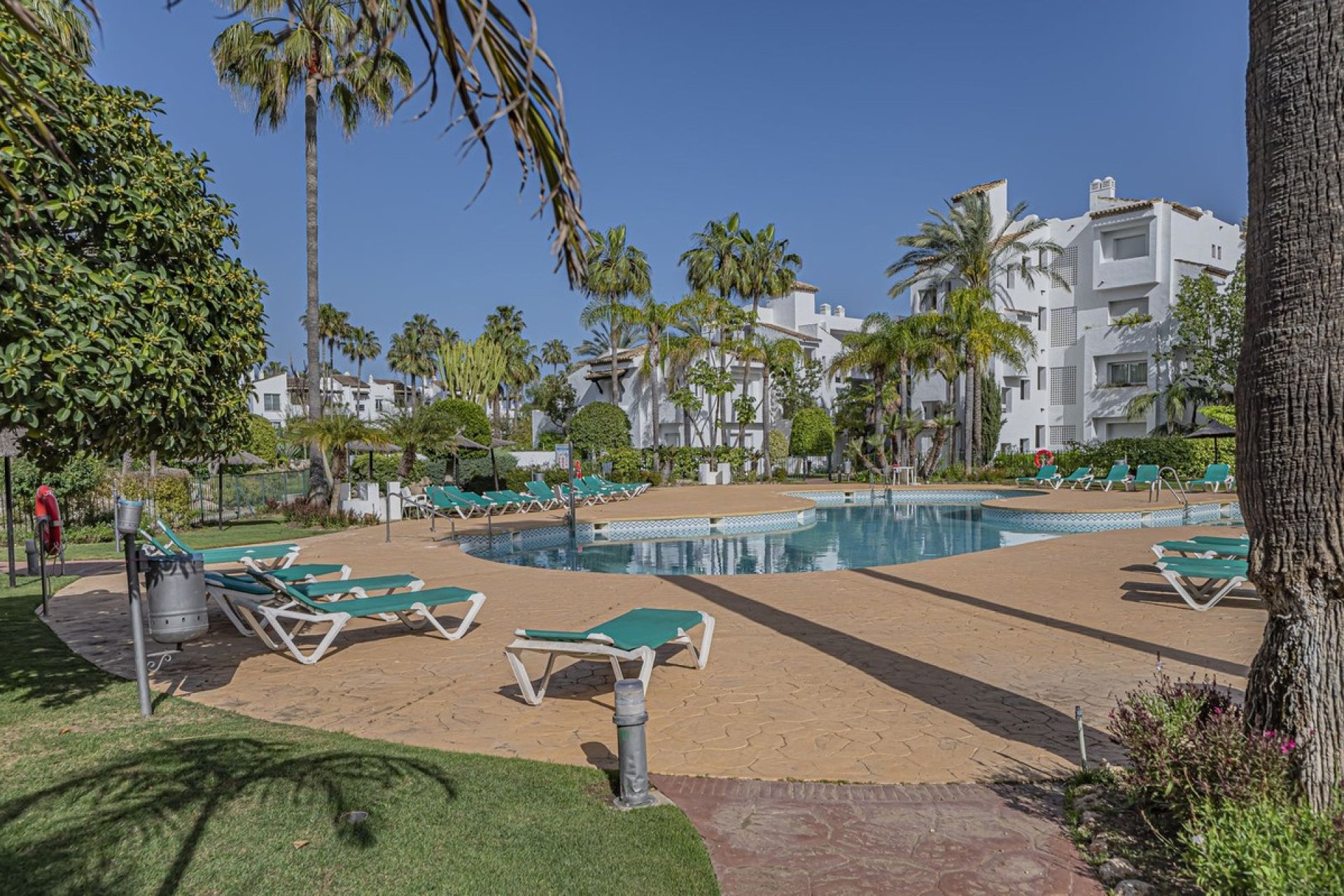 Wiederverkauf - apartment - Estepona - Costalita